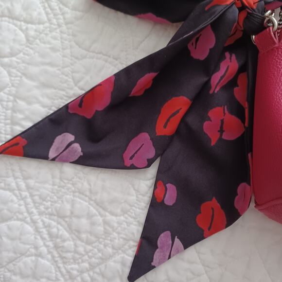 Betsey Johnson XOANAYA Crossbody Pink/Black NWT Retro - Picture 4 of 16